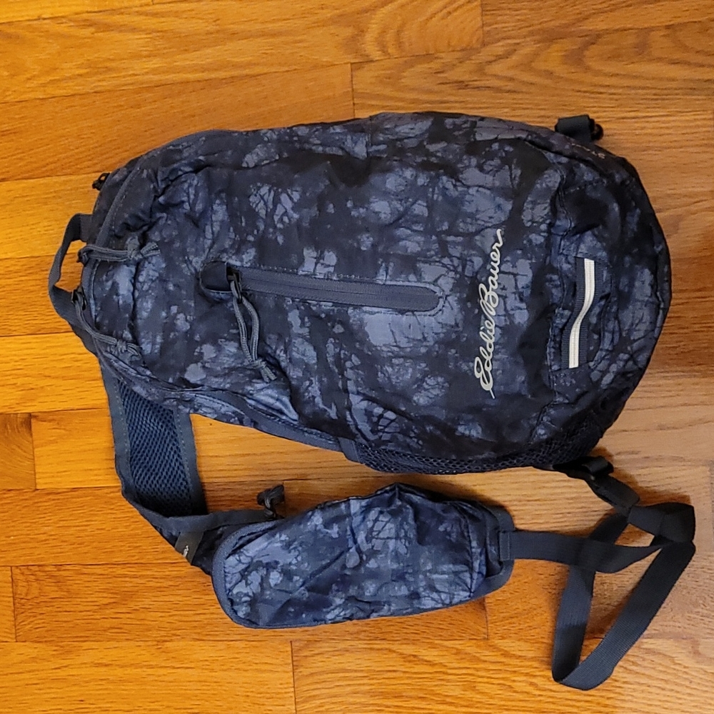 Eddie Bauer Stowaway 10L Sling Bag